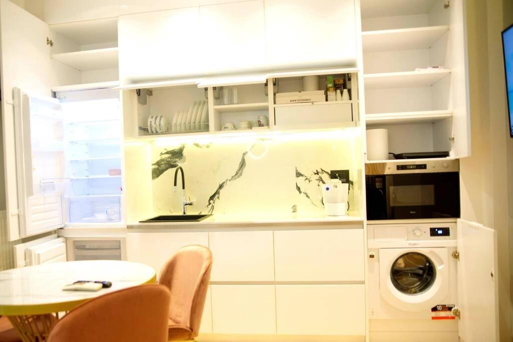 Ecostay-Serenity,Business Class Apartment By The Sea In Alimos Kalamaki Atene Esterno foto
