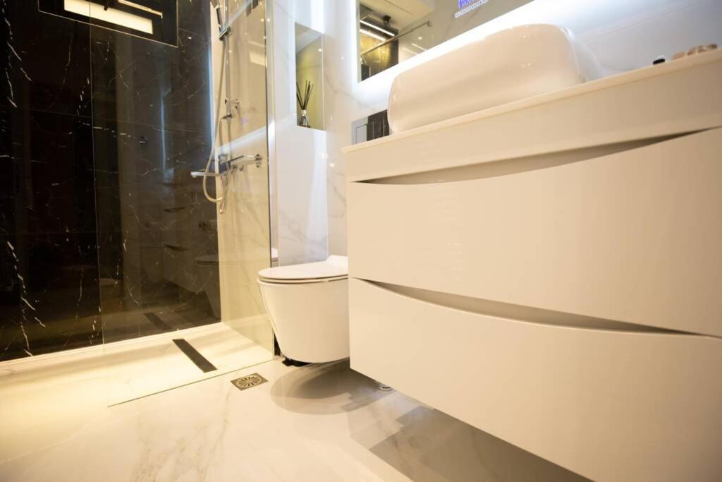 Ecostay-Serenity,Business Class Apartment By The Sea In Alimos Kalamaki Atene Esterno foto